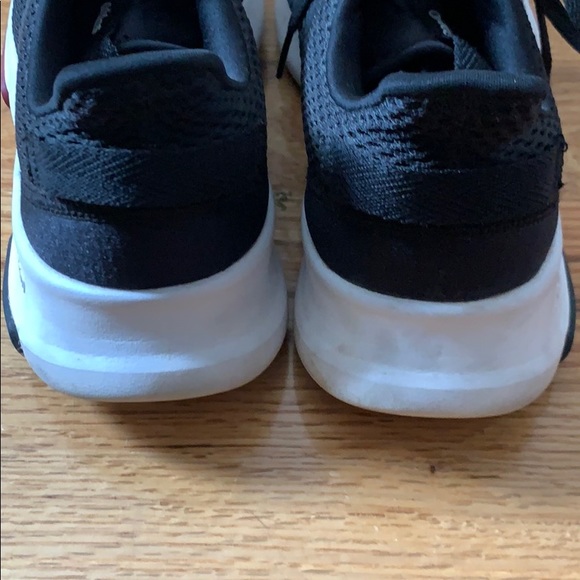 Women’s Adidas Cloudfoam Sneakers size 7.5 - Picture 4 of 7